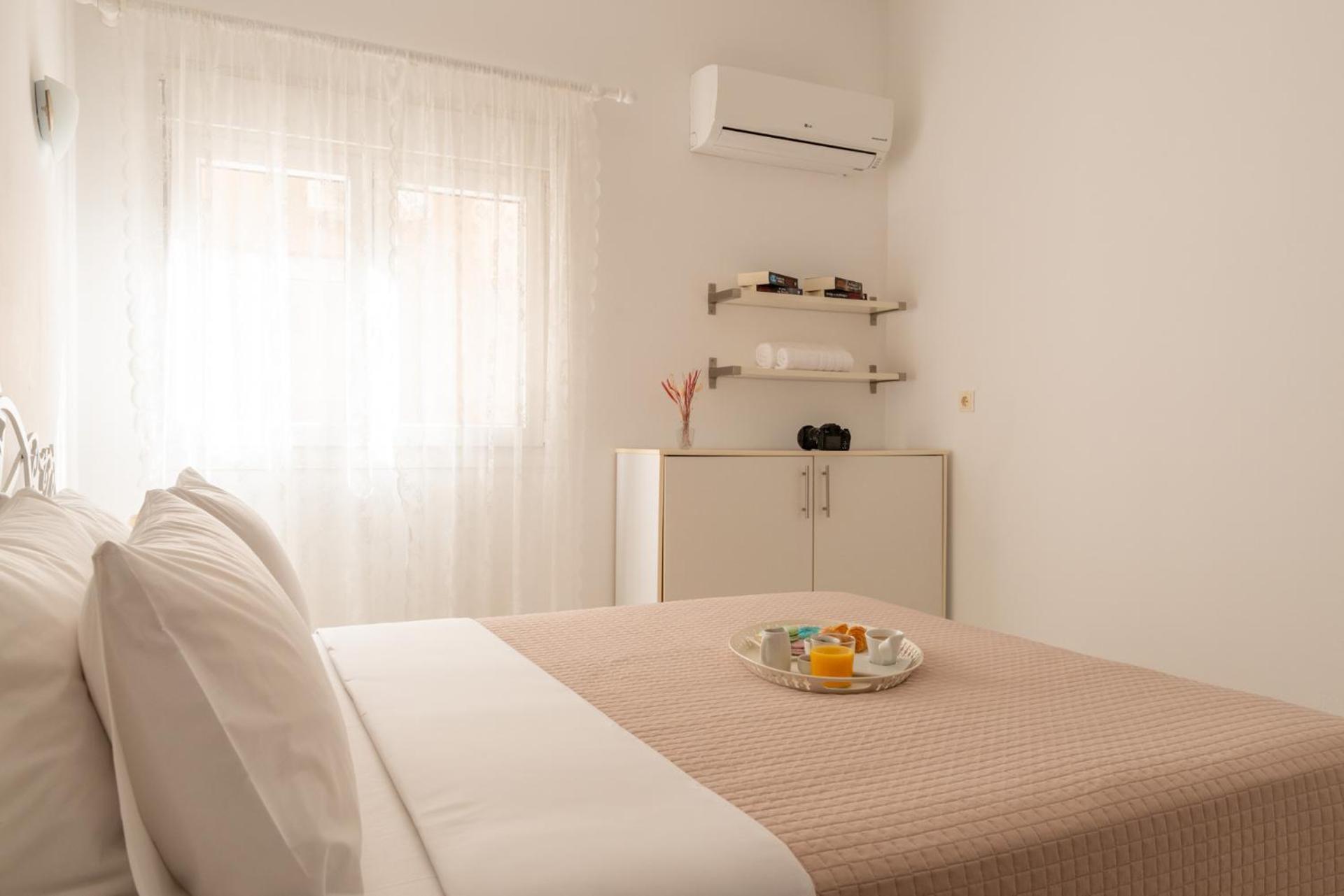 Elio A 1Bdr Apt With Garden 1 Min From The Beach By Hospi Candia Esterno foto