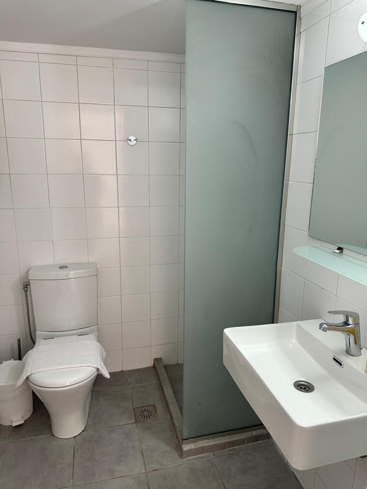 Elio A 1Bdr Apt With Garden 1 Min From The Beach By Hospi Candia Esterno foto